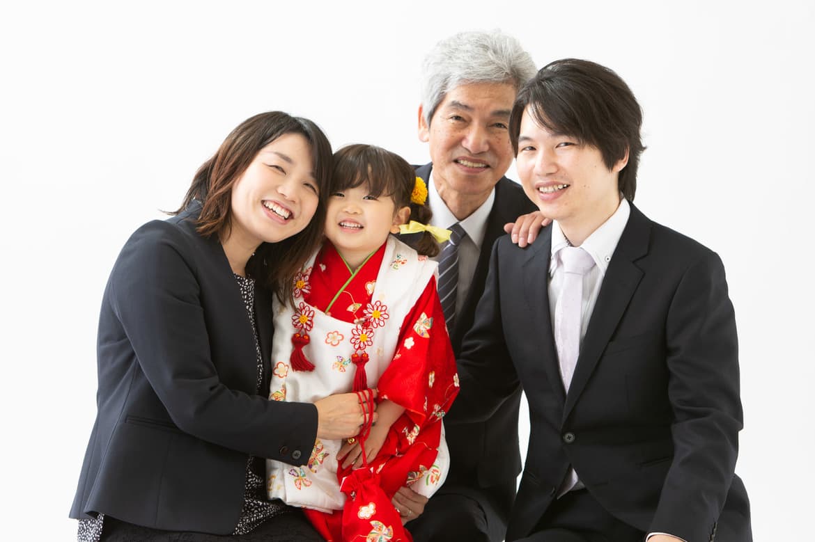 おじいさまと一緒に七五三の撮影